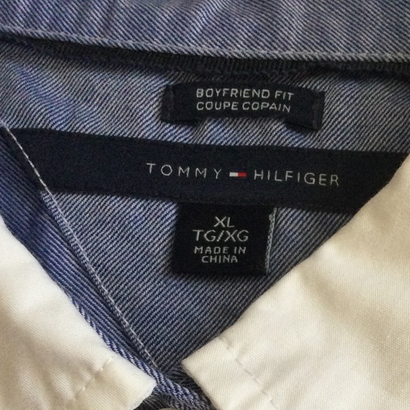 TOMMY HILFIGER Women's Cotton Button-Popover Chambray And White Shirt - Picture 10 of 10